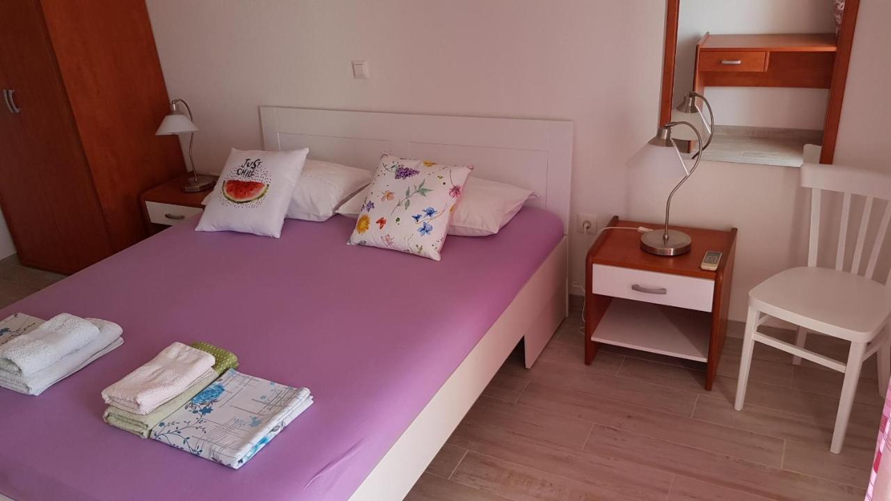 Apartments Bocin Rosso Hvar Town Luaran gambar