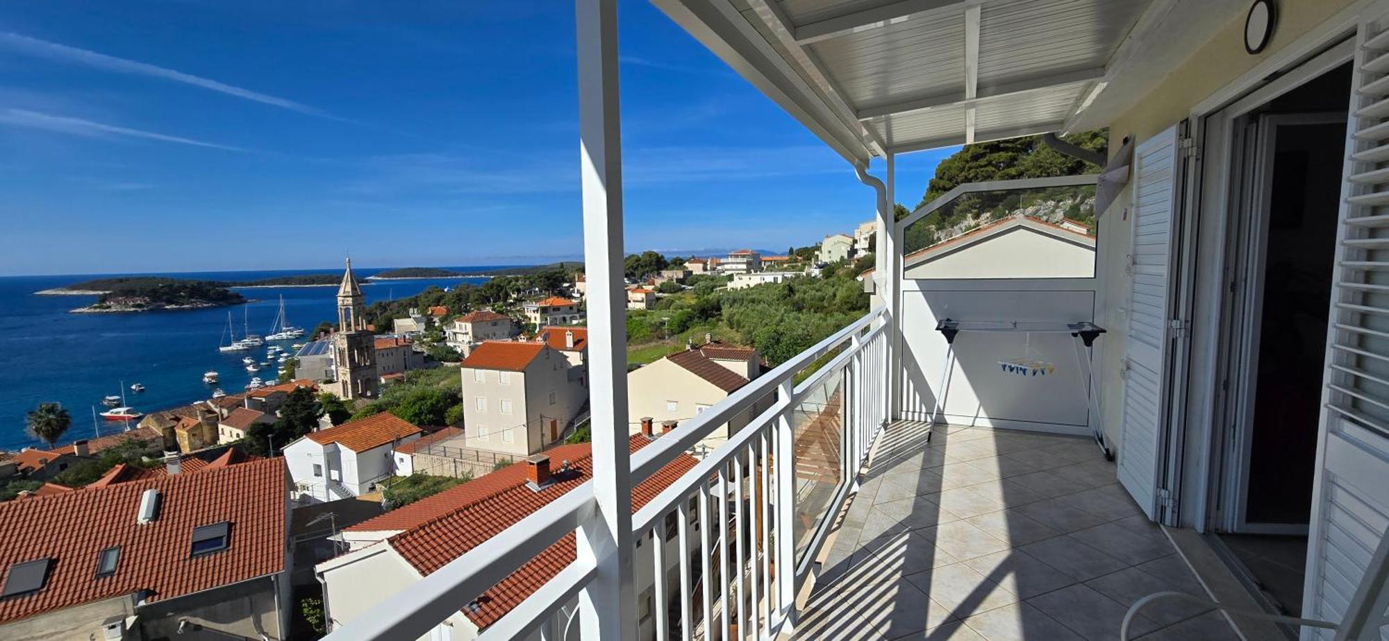 Apartments Bocin Rosso Hvar Town Luaran gambar
