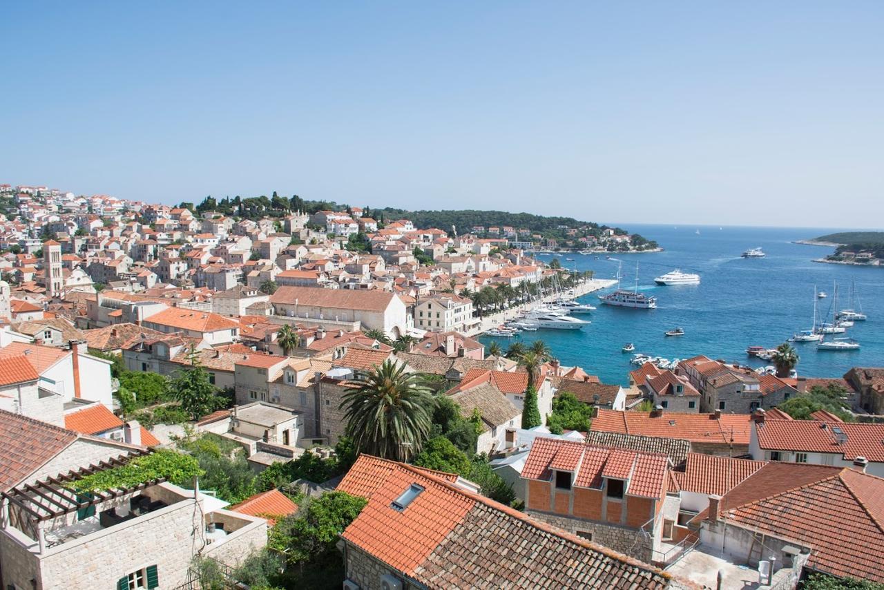 Apartments Bocin Rosso Hvar Town Luaran gambar